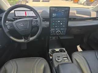 Ford Mustang Mach-E 2022 Premium 4dr SUV