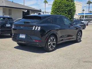 Ford Mustang Mach-E 2022 Premium 4dr SUV
