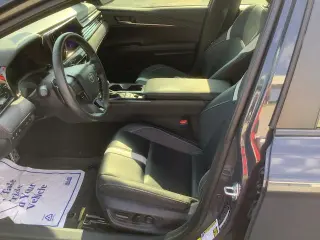 Toyota Camry 2025 AWD SE Sedán 4p.