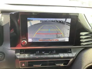 Toyota Camry 2025 AWD SE Sedán 4p.