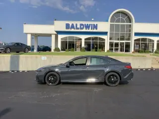 Toyota Camry 2025 AWD SE Sedán 4p.