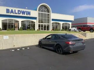 Toyota Camry 2025 AWD SE Sedán 4p.