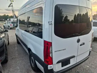 Mercedes-Benz Sprinter 2025 2500 3p 144 in. WB Furgoneta de pasajeros (2.0L I4)