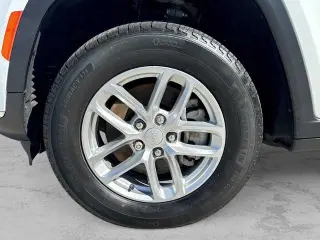 Jeep Grand Cherokee L 2023 4x4 Laredo 4p SUV