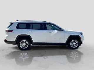 Jeep Grand Cherokee L 2023 4x4 Laredo 4p SUV