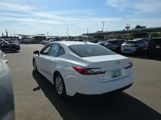 Toyota Camry 2025 LE Sedán 4p
