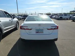 Toyota Camry 2025 LE Sedán 4p
