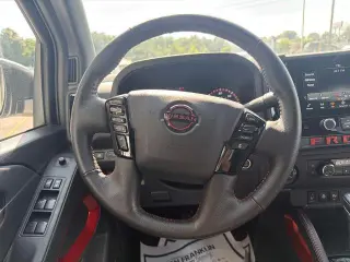 Nissan Frontier 2025 4x4 PRO-4X 4p. Cabina de Tripulación 5 pies de Caja Corta