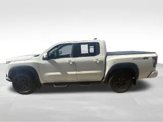 Nissan Frontier 2025 4x4 PRO-4X 4p. Cabina de Tripulación 5 pies de Caja Corta