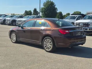 Chrysler 200 2013 Limited 4p Sedan