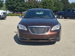 Chrysler 200 2013 Limited 4p Sedan