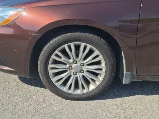 Chrysler 200 2013 Limited 4p Sedan