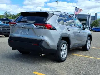 Toyota RAV4 2019 AWD XLE 4p SUV