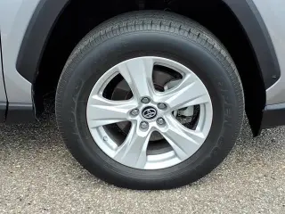 Toyota RAV4 2019 AWD XLE 4p SUV