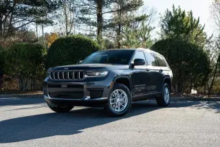Jeep Grand Cherokee L 2025 4x2 Laredo 4p SUV