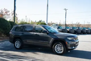 Jeep Grand Cherokee L 2025 4x2 Laredo 4p SUV