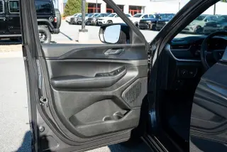 Jeep Grand Cherokee L 2025 4x2 Laredo 4p SUV