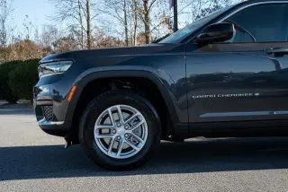 Jeep Grand Cherokee L 2025 4x2 Laredo 4p SUV