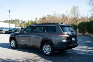 Jeep Grand Cherokee L 2025 4x2 Laredo 4p SUV