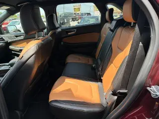 Ford Edge 2023 AWD Titanium 4dr Crossover