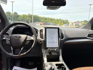 Ford Edge 2023 AWD Titanium 4dr Crossover
