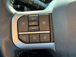 Ford Expedition 2023 4x4 XLT 4p SUV