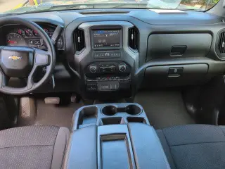 Chevrolet Silverado 2500HD 2023 4x4 Custom 4p Crew Cab SB