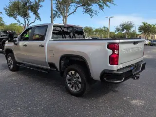 Chevrolet Silverado 2500HD 2023 4x4 Custom 4p Crew Cab SB