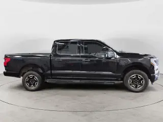 Ford F-150 Lightning 2023 AWD XLT 4p SuperCrew 5.5 ft. SB