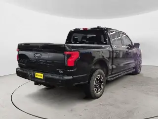 Ford F-150 Lightning 2023 AWD XLT 4p SuperCrew 5.5 ft. SB