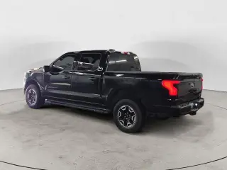 Ford F-150 Lightning 2023 AWD XLT 4p SuperCrew 5.5 ft. SB
