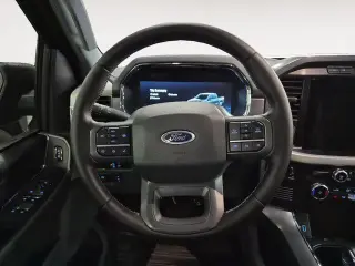 Ford F-150 Lightning 2023 AWD XLT 4p SuperCrew 5.5 ft. SB