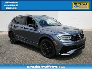 Volkswagen Tiguan 2022 AWD SE R-Line Negra 4Motion 4p SUV