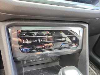 Volkswagen Tiguan 2022 AWD SE R-Line Negra 4Motion 4p SUV