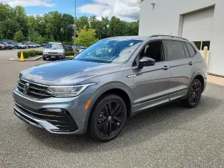 Volkswagen Tiguan 2022 AWD SE R-Line Negra 4Motion 4p SUV