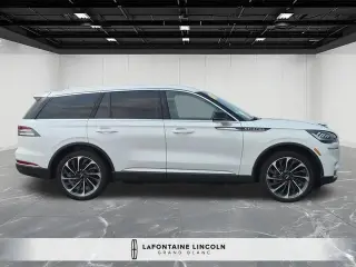 Lincoln Aviator 2024 AWD Reserve 4p SUV