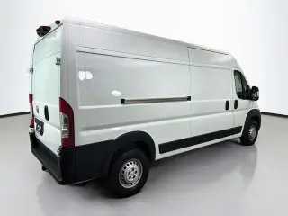Ram ProMaster 2024 Tradesman 2500 159 WB 3dr High Roof Cargo Van sin asiento para pasajeros