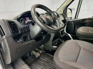 Ram ProMaster 2024 Tradesman 2500 159 WB 3dr High Roof Cargo Van sin asiento para pasajeros