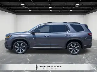 Honda Pilot 2025 AWD Touring 4p SUV
