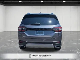 Honda Pilot 2025 AWD Touring 4p SUV