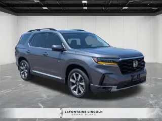 Honda Pilot 2025 AWD Touring 4p SUV