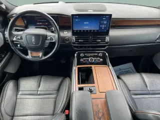 Lincoln Navigator 2023 4x4 Black Label 4p SUV