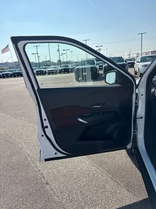 2023 Nissan Kicks
