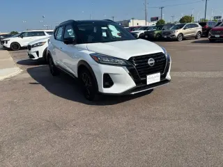 2023 Nissan Kicks