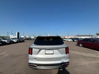 2023 Kia Sorento Plug-In Hybrid
