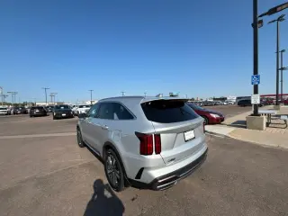 2023 Kia Sorento Plug-In Hybrid