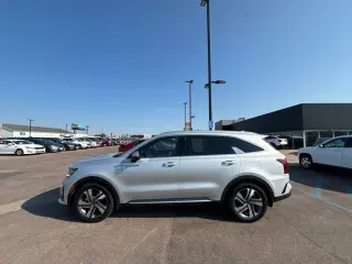 2023 Kia Sorento Plug-In Hybrid
