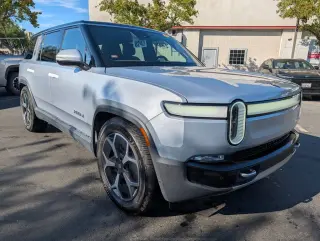 2023 Rivian R1S