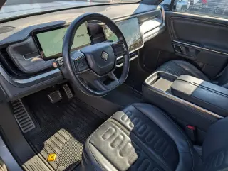 2023 Rivian R1S