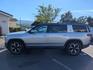 2023 Rivian R1S